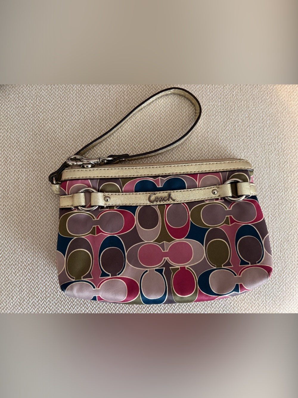 Coach Scarf Print Signature Wristlet - Picture 1 of 6